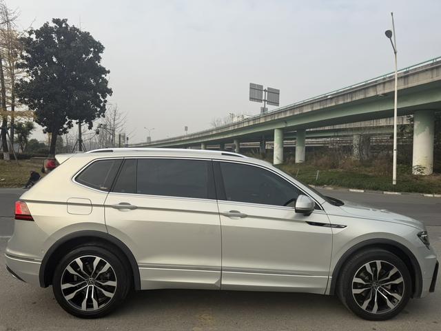 Volkswagen Tiguan L