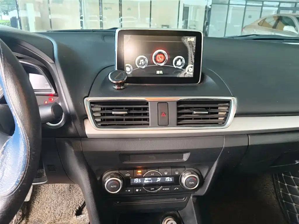 Mazda 3 Axela