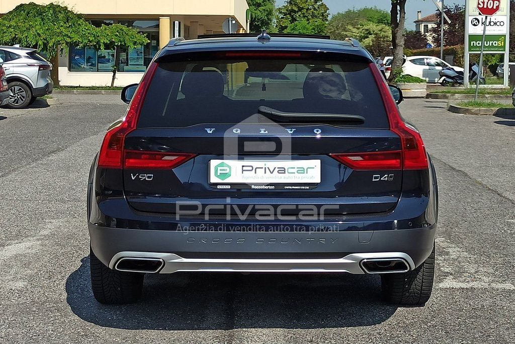 Volvo V90 Cross Country