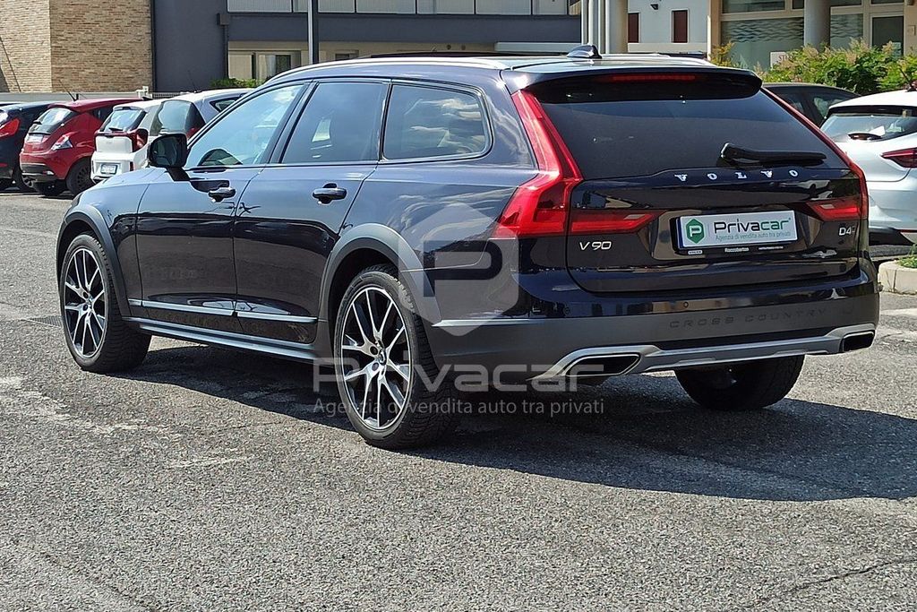 Volvo V90 Cross Country