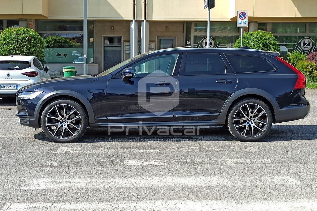 Volvo V90 Cross Country