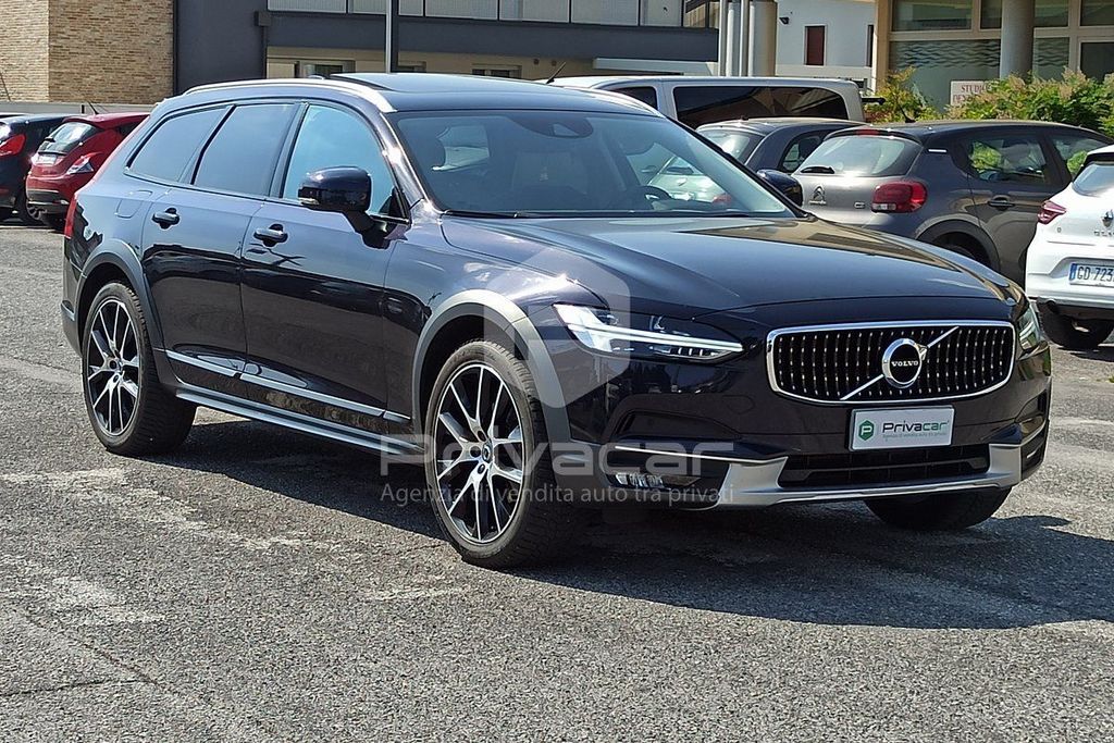 Volvo V90 Cross Country