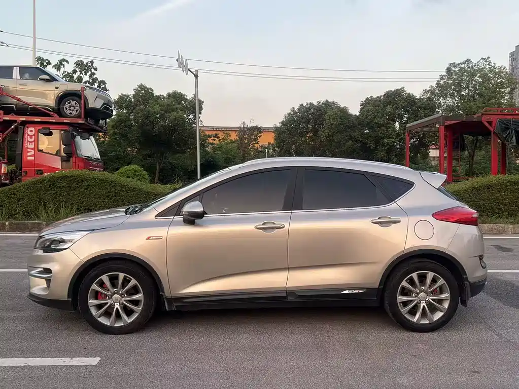 Geely Emgrand GS