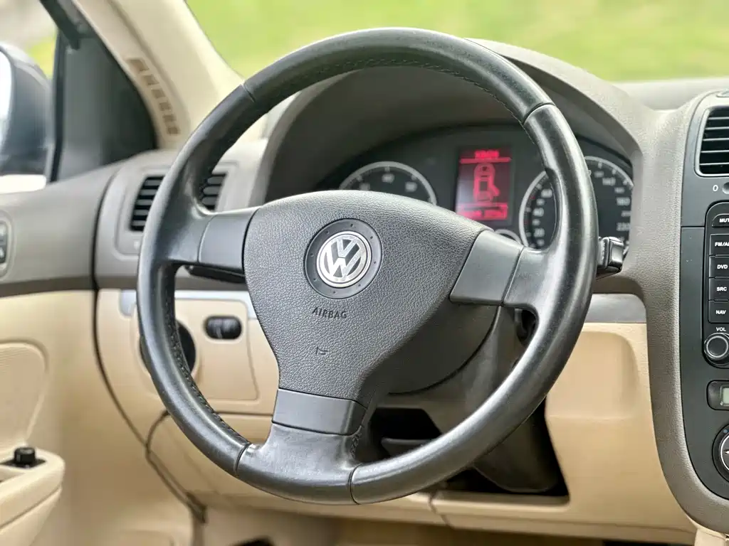 Volkswagen Sagitar