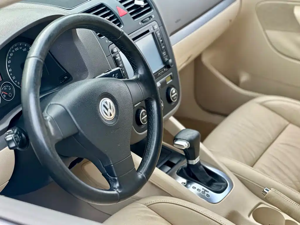 Volkswagen Sagitar