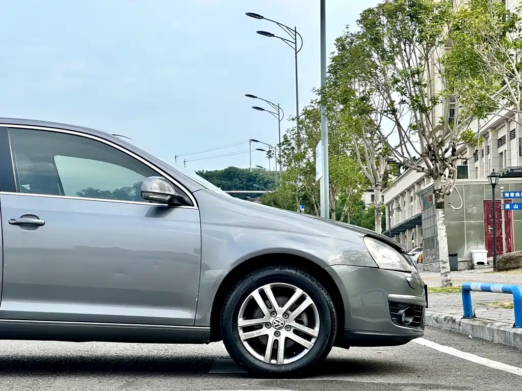 Volkswagen Sagitar