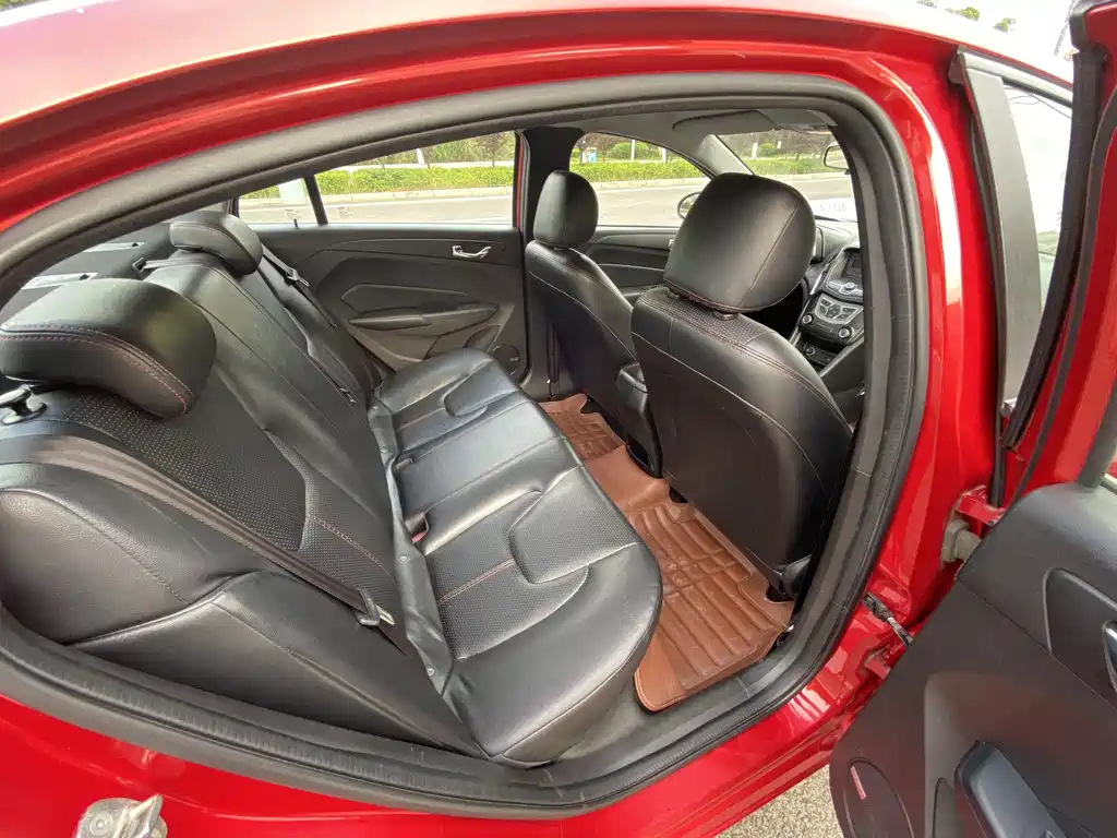 Chery Arrizo 5
