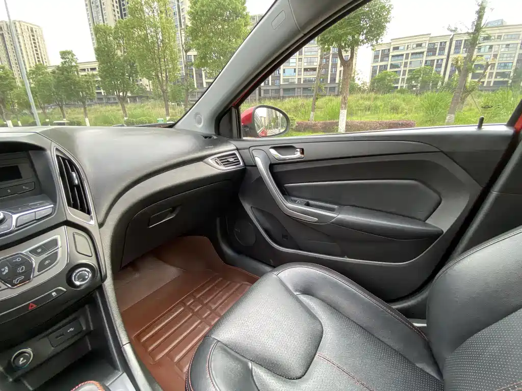 Chery Arrizo 5