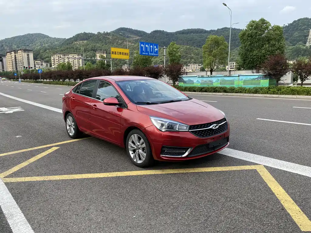 Chery Arrizo 5