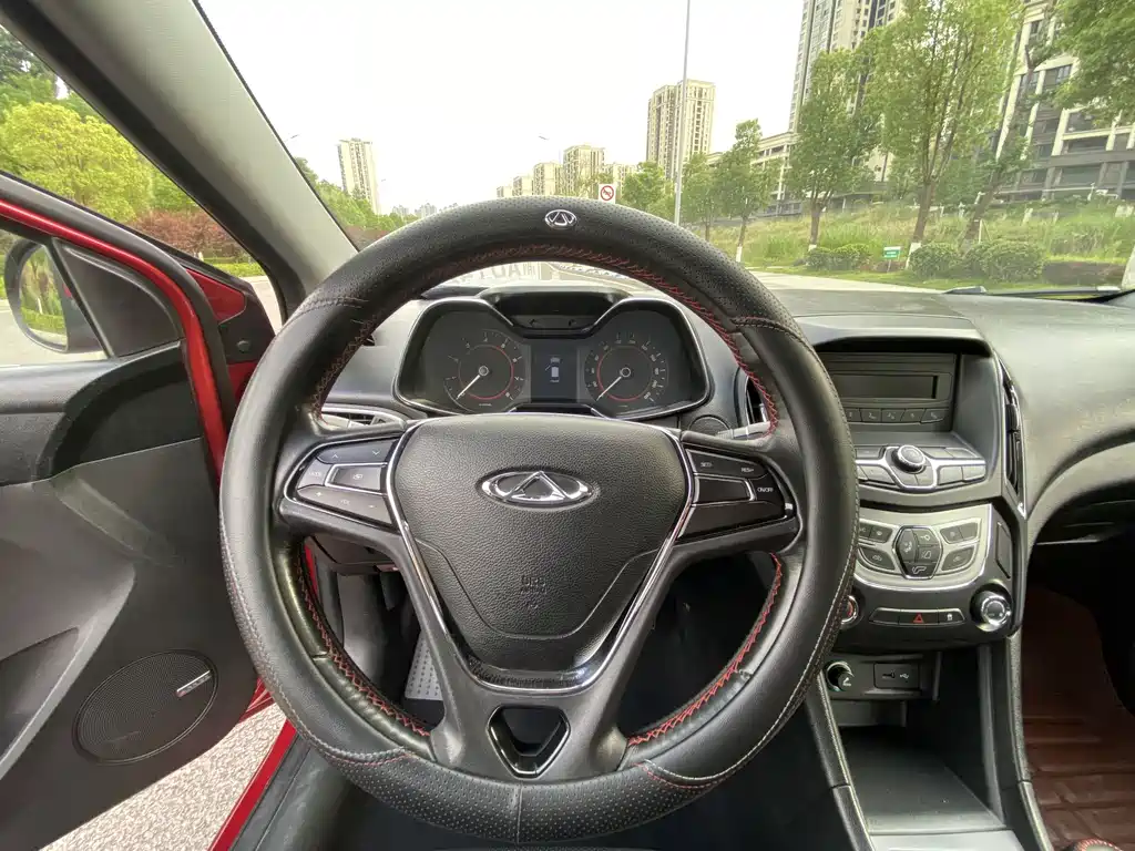 Chery Arrizo 5