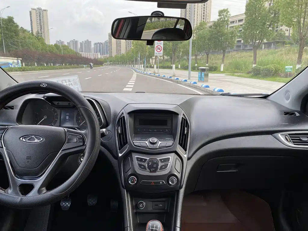 Chery Arrizo 5