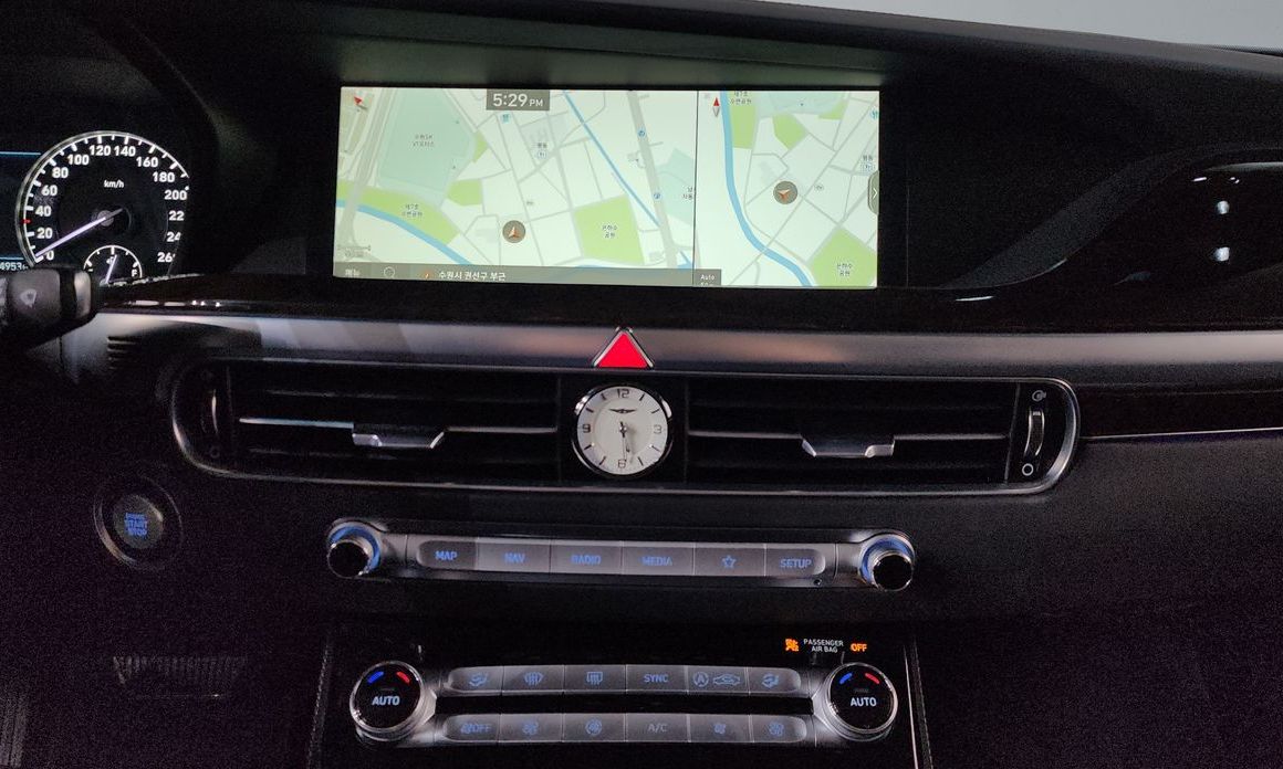 Genesis G90
