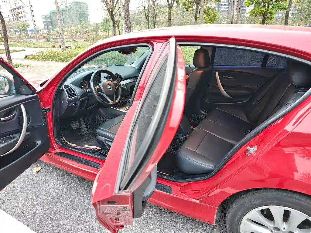 BMW 1 Series (Import)