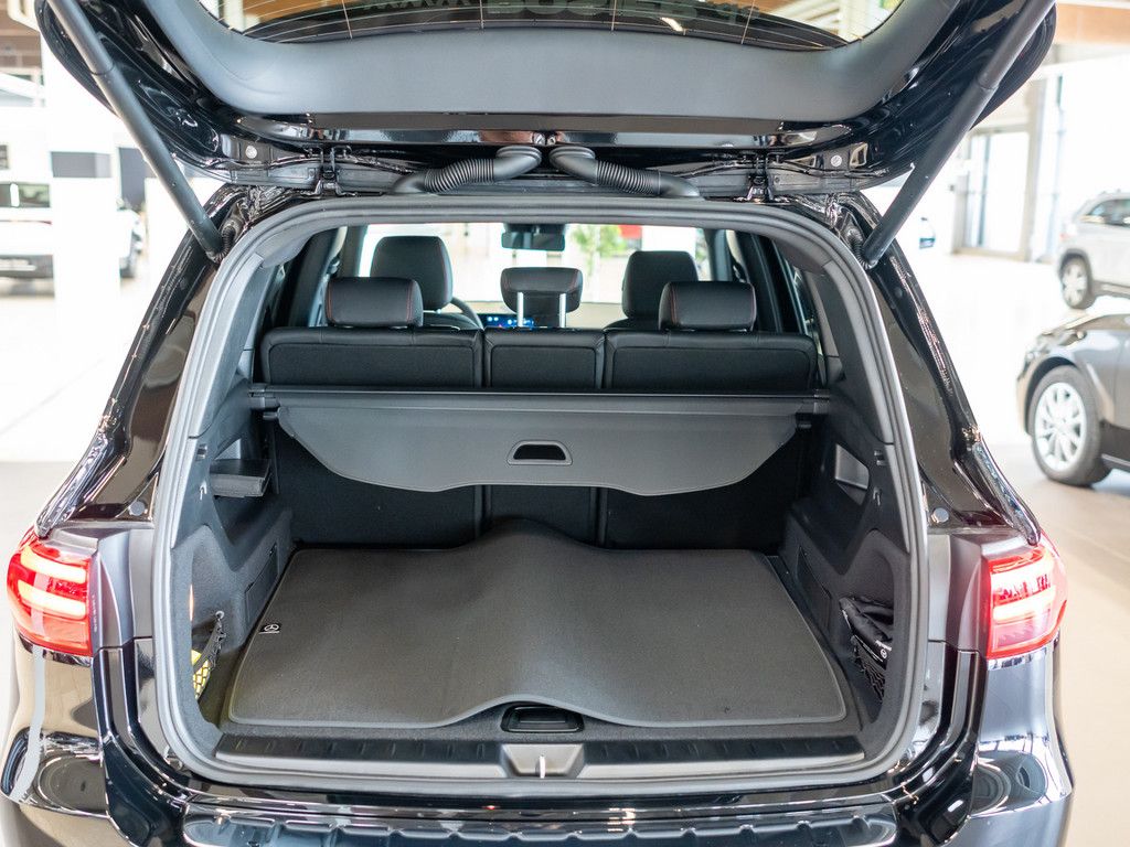 Mercedes-Benz GLB 220