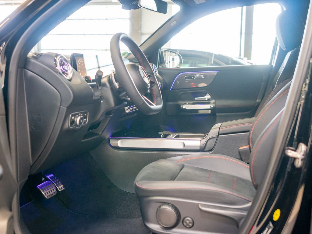 Mercedes-Benz GLB 220