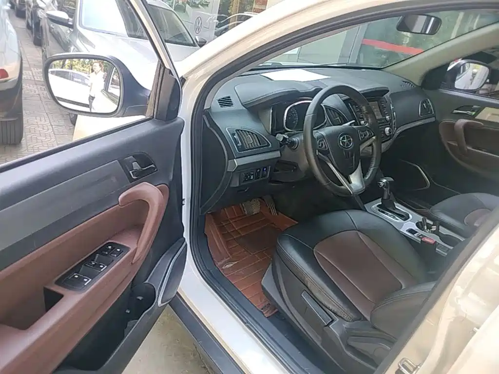 JAC Refine S5