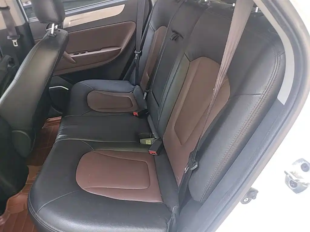 JAC Refine S5