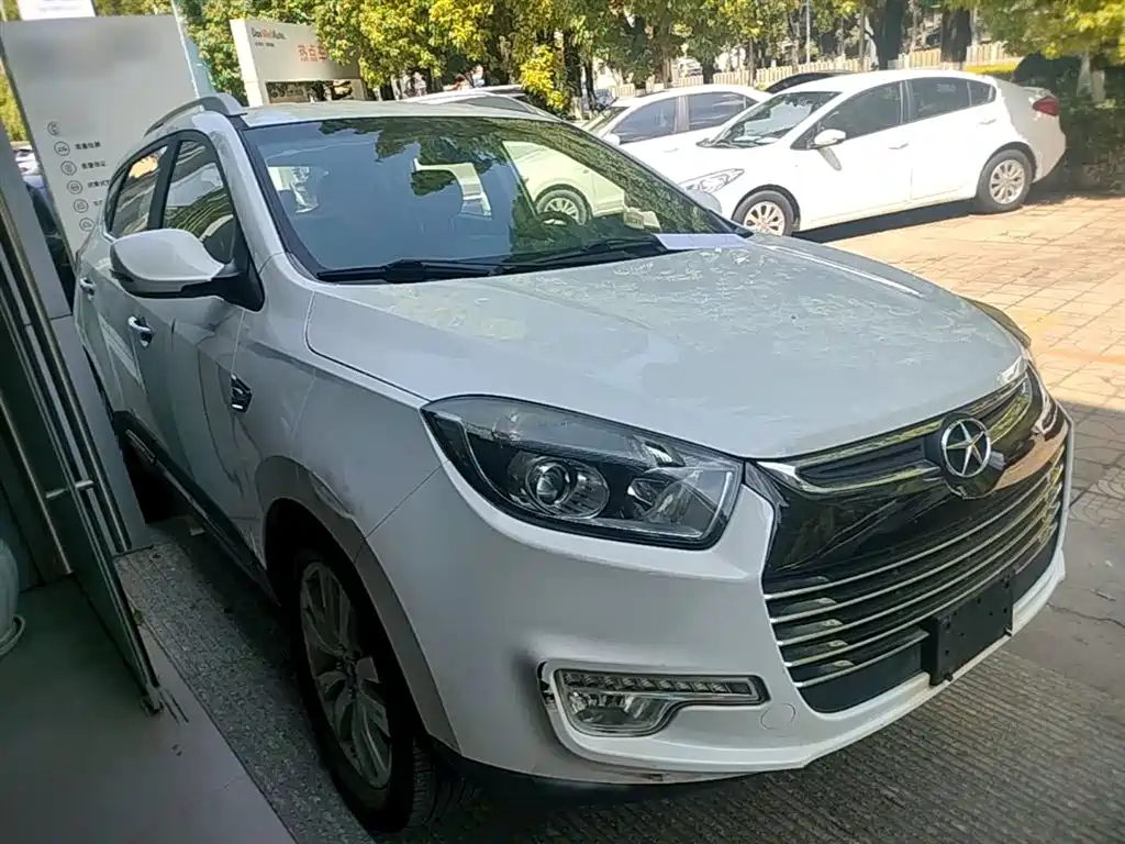 JAC Refine S5