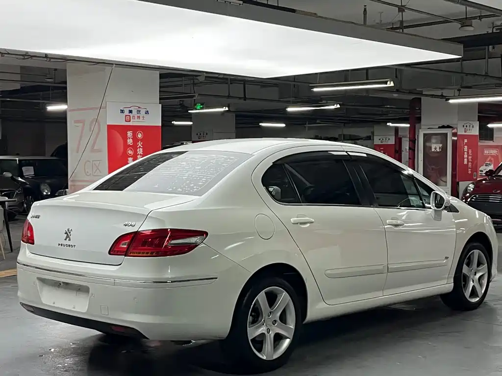 Peugeot 408