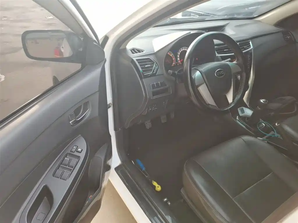 BYD F3