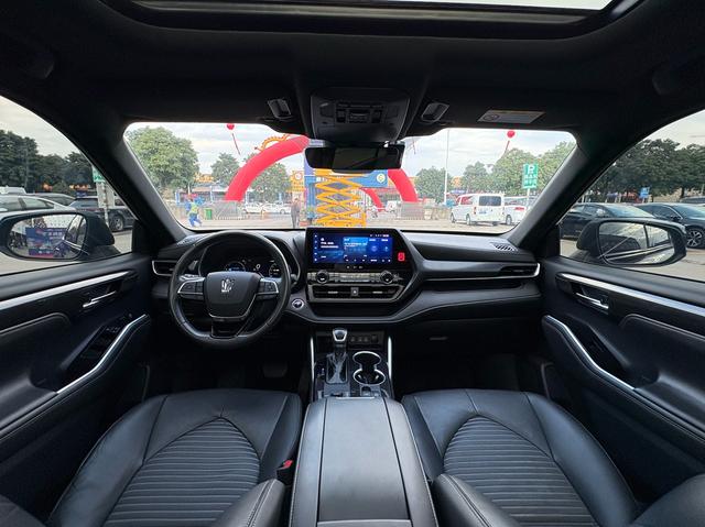 Toyota Crown Kluger
