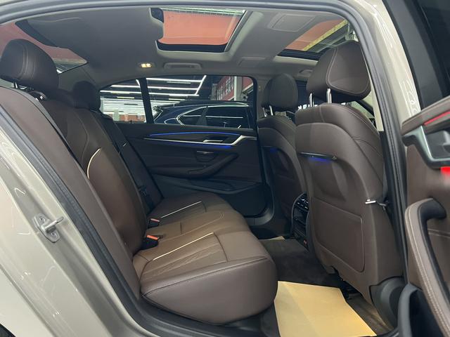 BMW BMW 5-Series