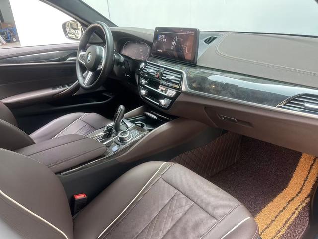 BMW BMW 5-Series