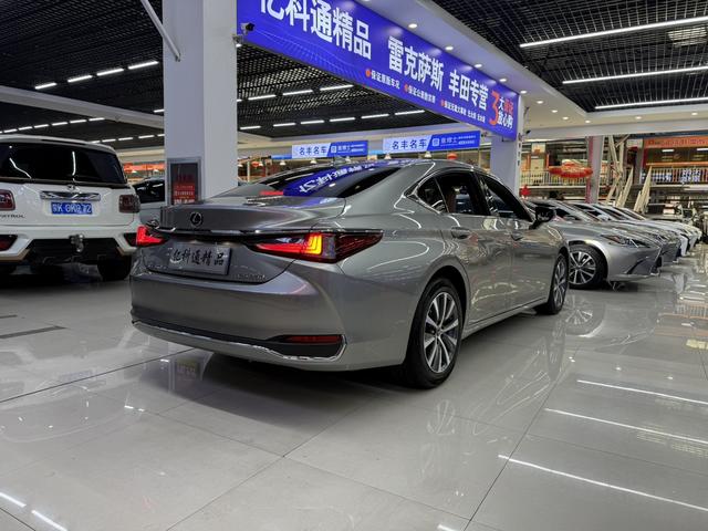 Lexus Lexus ES