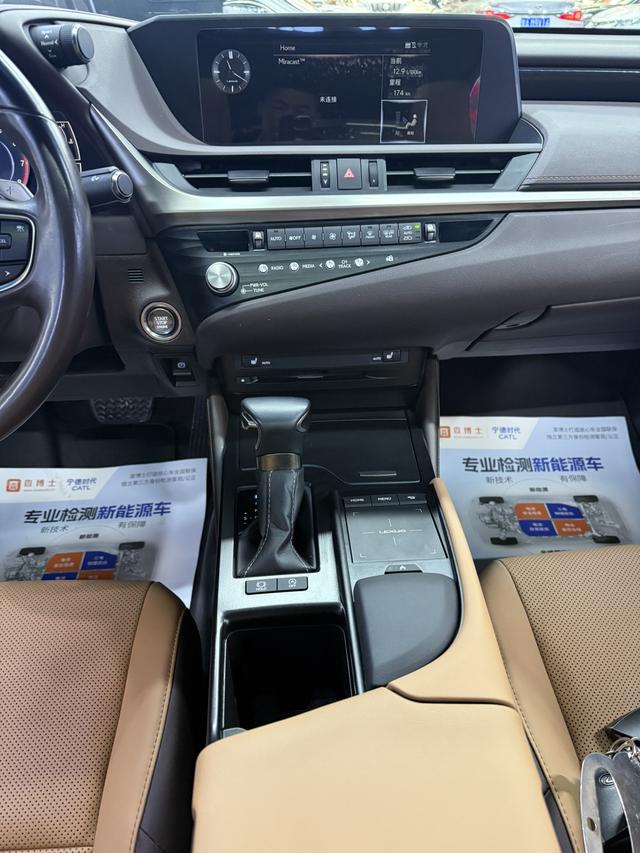 Lexus Lexus ES