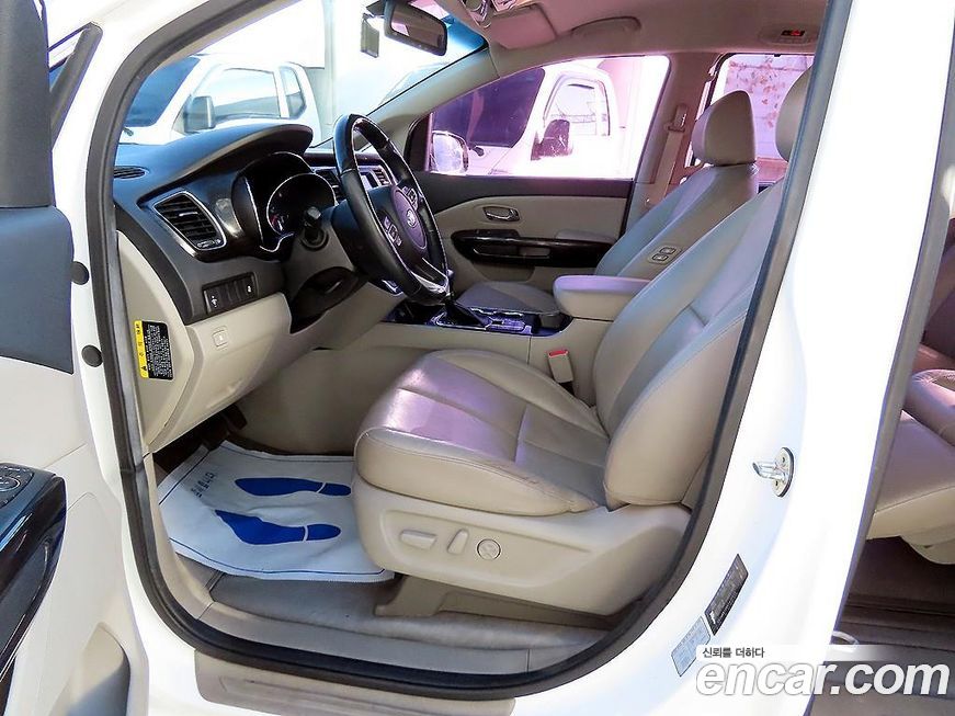 Kia Canival