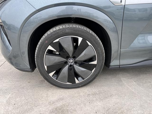 BYD Tang L EV
