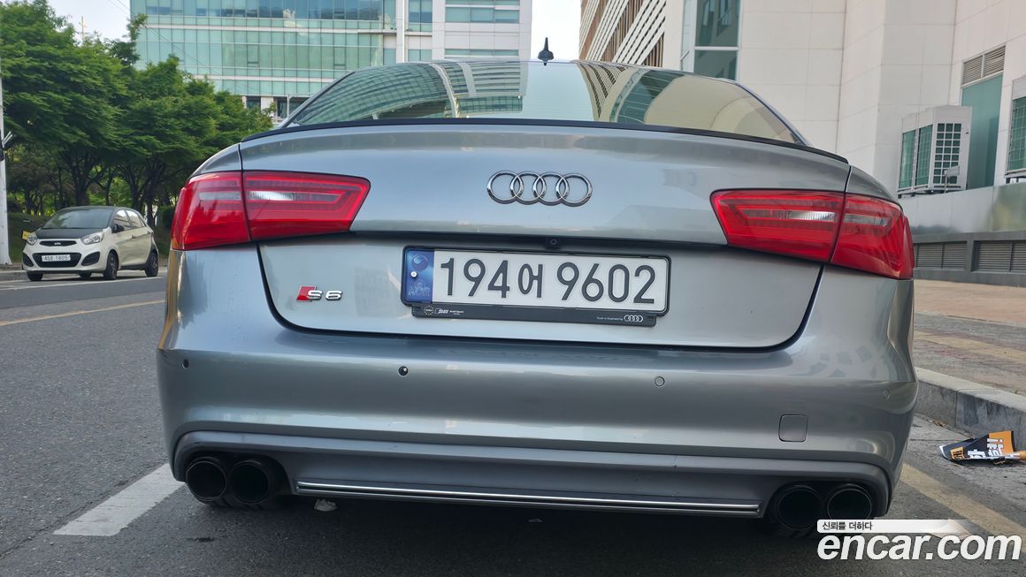 Audi S6
