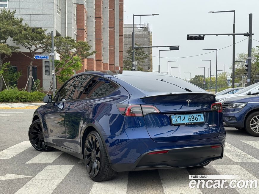 Tesla Model Y