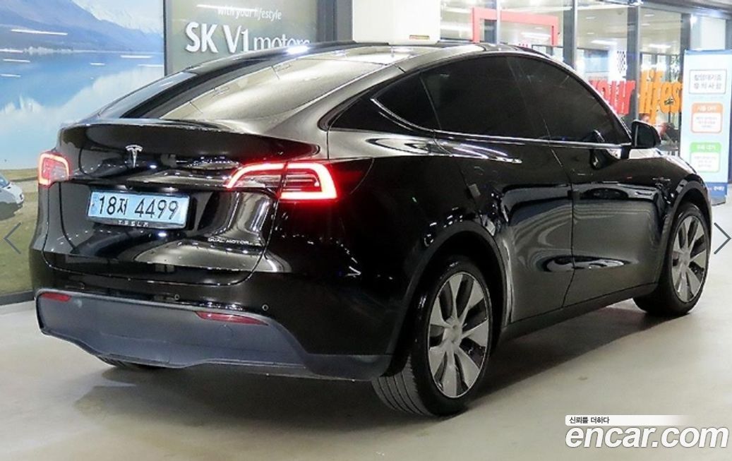 Tesla Model Y