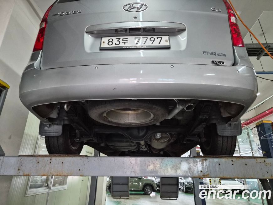 Hyundai Starex