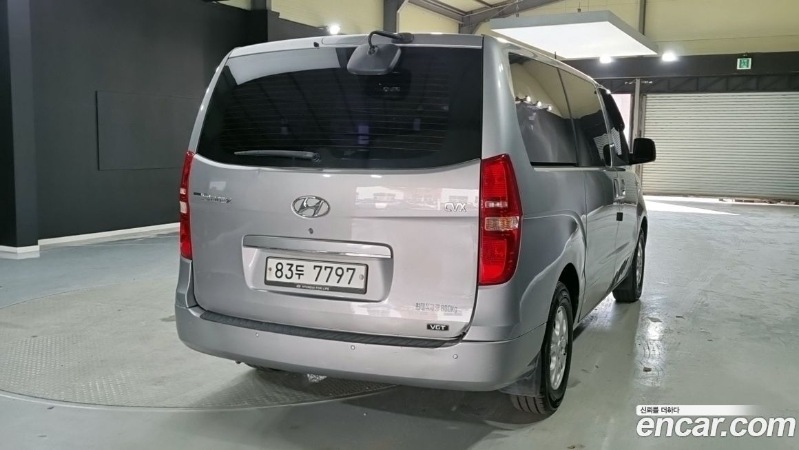 Hyundai Starex