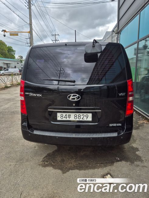 Hyundai Starex