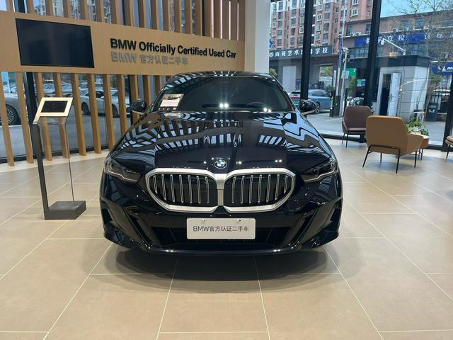 BMW BMW 5-Series