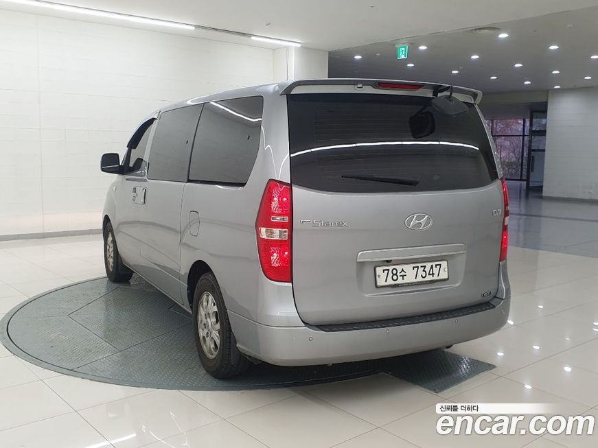 Hyundai Starex