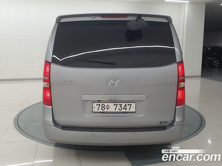 Hyundai Starex