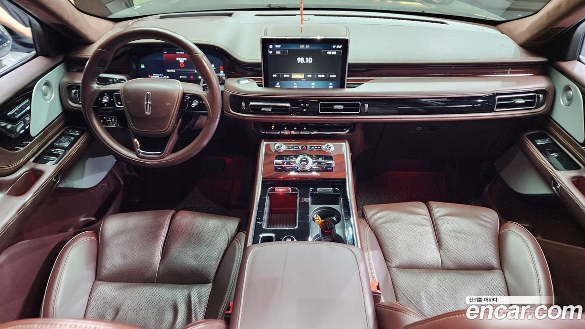 Lincoln Aviator
