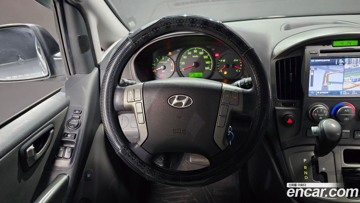 Hyundai Starex