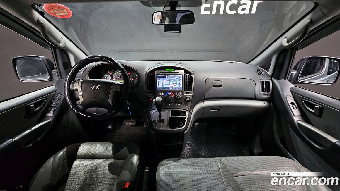 Hyundai Starex