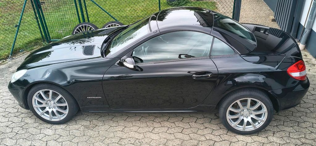Mercedes-Benz SLK 200