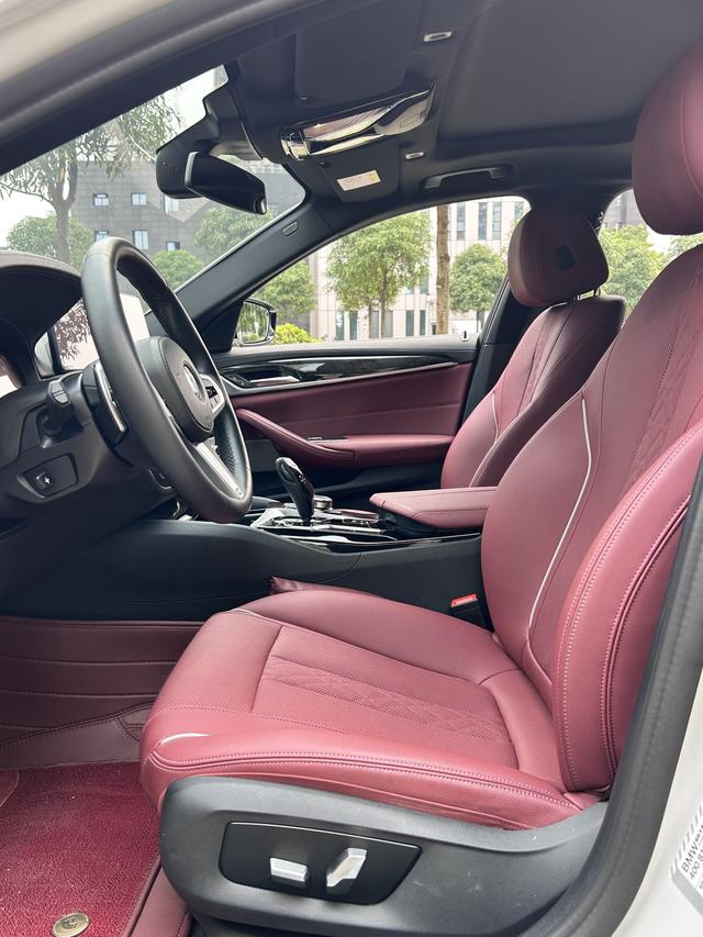 BMW BMW 5-Series