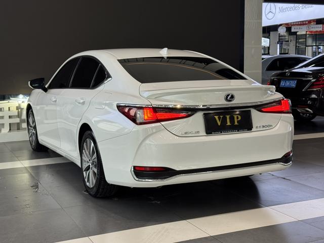 Lexus Lexus ES