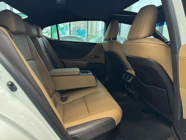 Lexus Lexus ES