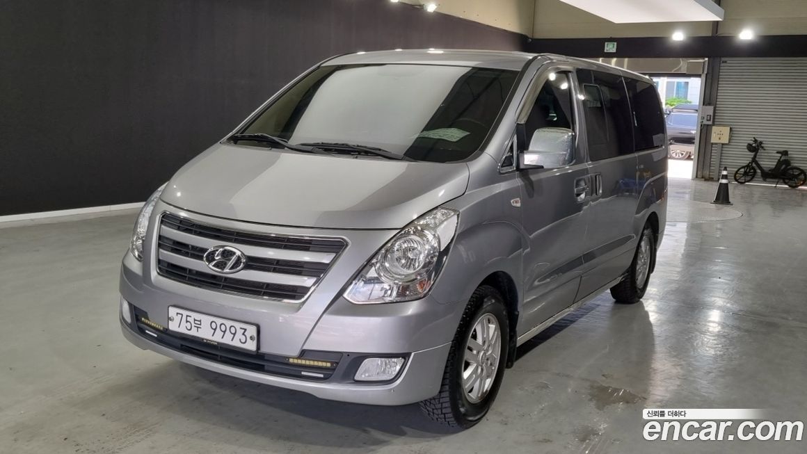 Hyundai Starex