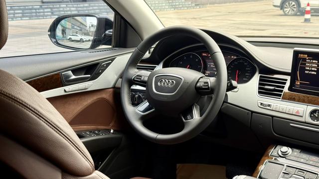 Audi Audi A8