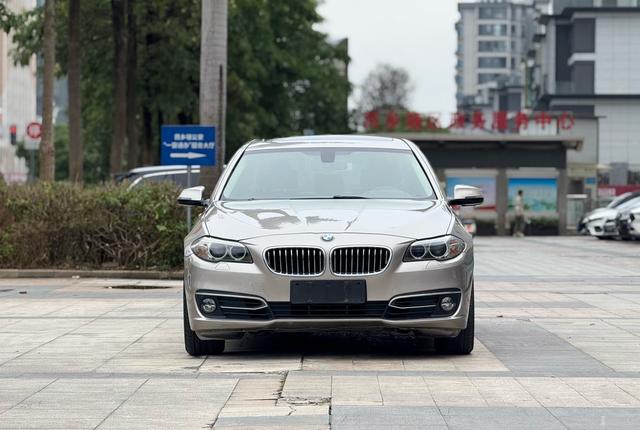 BMW BMW 5-Series